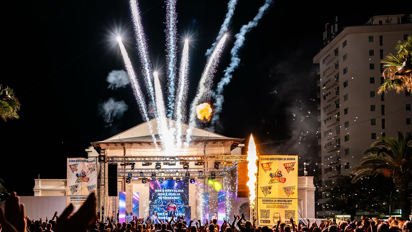 Momento live 90 Mania